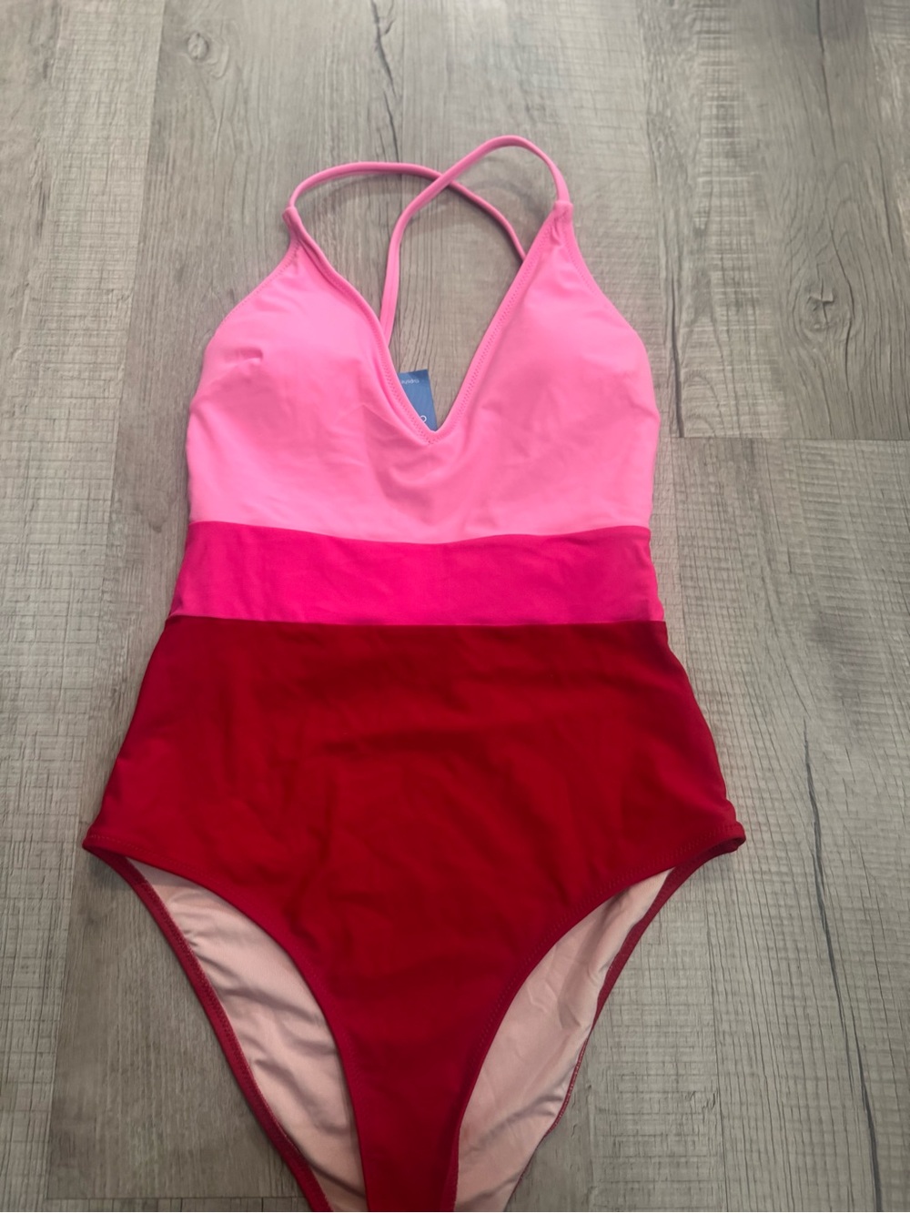 Cupshe Pink Trio Ombre Crossback One-Piece Swimsuit